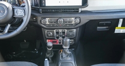 Jeep Wrangler Willys 4 Door 4x4 2026