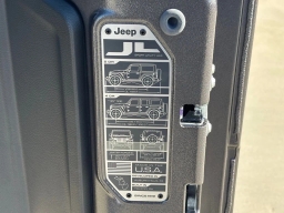 Jeep Wrangler Willys 4 Door 4x4 2026