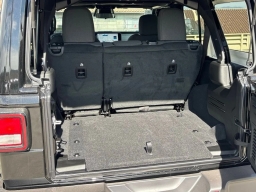 Jeep Wrangler Willys 4 Door 4x4 2026