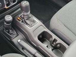 Jeep Wrangler Sahara 4 Door 4x4 2025