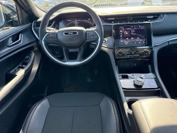 Jeep Grand Cherokee Altitude X 4x2 2025