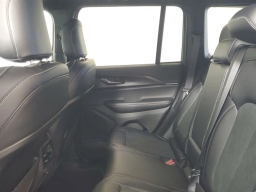 Jeep Grand Cherokee Altitude X 4x2 2025