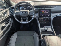 Jeep Grand Cherokee Altitude X 4x2 2025