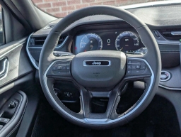 Jeep Grand Cherokee Altitude X 4x2 2025