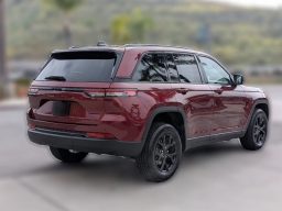 Jeep Grand Cherokee Altitude X 4x2 2025