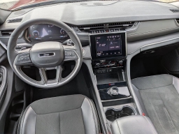 Jeep Grand Cherokee Altitude X 4x2 2025