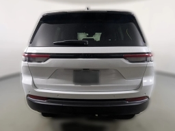 Jeep Grand Cherokee Laredo Altitude 4x2 2026