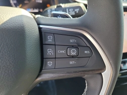 Jeep Grand Cherokee Laredo Altitude 4x2 2026