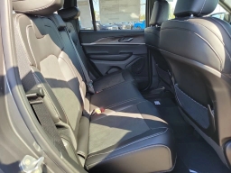 Jeep Grand Cherokee Laredo Altitude 4x2 2026