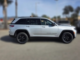 Jeep Grand Cherokee Laredo Altitude 4x2 2026