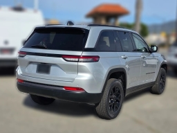 Jeep Grand Cherokee Laredo Altitude 4x2 2026