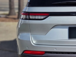 Jeep Grand Cherokee Laredo Altitude 4x2 2026