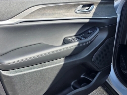 Jeep Grand Cherokee Laredo Altitude 4x2 2026