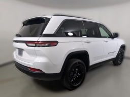 Jeep Grand Cherokee Laredo Altitude 4x2 2026