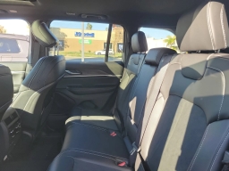 Jeep Grand Cherokee Laredo Altitude 4x2 2026