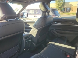 Jeep Grand Cherokee Laredo Altitude 4x2 2026