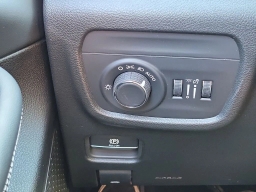 Jeep Grand Cherokee Laredo Altitude 4x2 2026