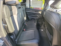 Jeep Grand Cherokee Laredo Altitude 4x2 2026