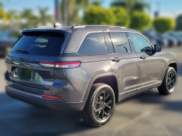 Jeep Grand Cherokee Laredo Altitude 4x2 2026