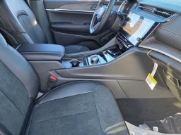 Jeep Grand Cherokee Laredo Altitude 4x2 2026