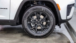 Jeep Grand Cherokee Laredo Altitude 4x2 2026