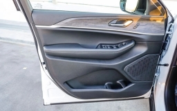 Jeep Grand Cherokee Limited 4x2 2025