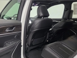 Jeep Grand Cherokee Limited 4x2 2026