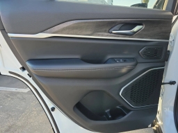 Jeep Grand Cherokee Limited 4x2 2026