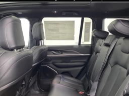 Jeep Grand Cherokee Limited 4x2 2026