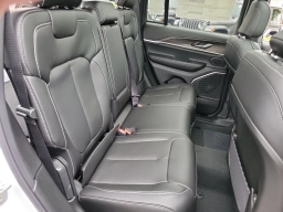 Jeep Grand Cherokee Limited 4x2 2026