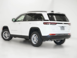 Jeep Grand Cherokee Laredo X 4x4 2025