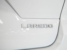 Jeep Grand Cherokee Laredo X 4x4 2025