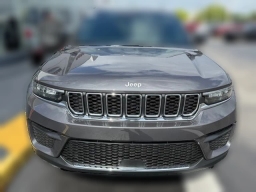 Jeep Grand Cherokee Laredo X 4x4 2026