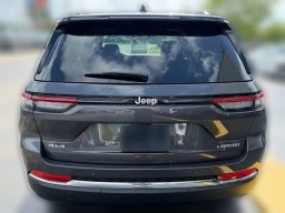Jeep Grand Cherokee Laredo X 4x4 2026