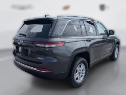 Jeep Grand Cherokee Laredo 4x4 2025