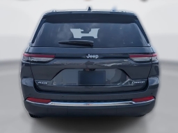 Jeep Grand Cherokee Laredo 4x4 2025