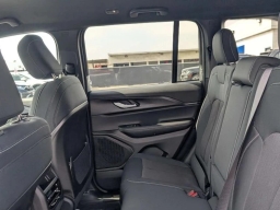 Jeep Grand Cherokee Laredo 4x4 2025