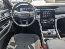 Jeep Grand Cherokee Laredo 4x4 2025