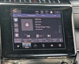 Jeep Grand Cherokee Laredo 4x4 2025