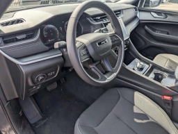 Jeep Grand Cherokee Laredo 4x4 2025