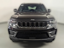 Jeep Grand Cherokee Laredo X 4x4 2025