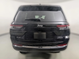 Jeep Grand Cherokee Laredo X 4x4 2025