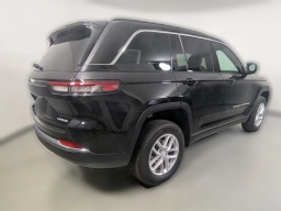 Jeep Grand Cherokee Laredo X 4x4 2025