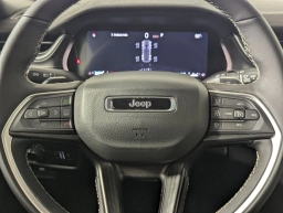 Jeep Grand Cherokee Laredo X 4x4 2025