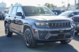 Jeep Grand Cherokee Laredo Altitude 4x4 2026