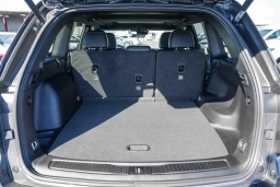 Jeep Grand Cherokee Laredo Altitude 4x4 2026