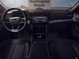 Jeep Grand Cherokee Laredo Altitude 4x4 2026