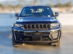 Jeep Grand Cherokee Laredo Altitude 4x4 2026