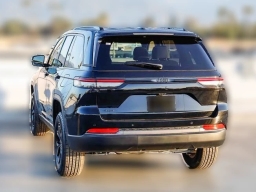 Jeep Grand Cherokee Laredo Altitude 4x4 2026