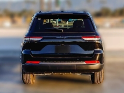 Jeep Grand Cherokee Laredo Altitude 4x4 2026